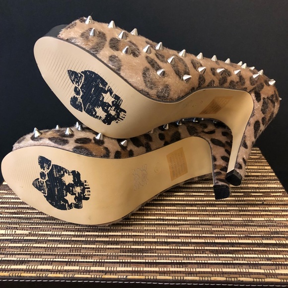 NWOB JustFab Spikes &!Leopard Print Sexy Heels - Picture 7 of 8